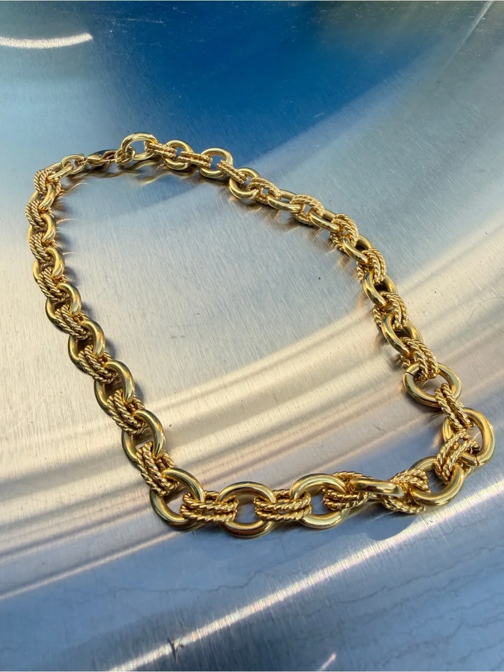 ~18” stainless steel gold tone, thick 12mm statement necklace!